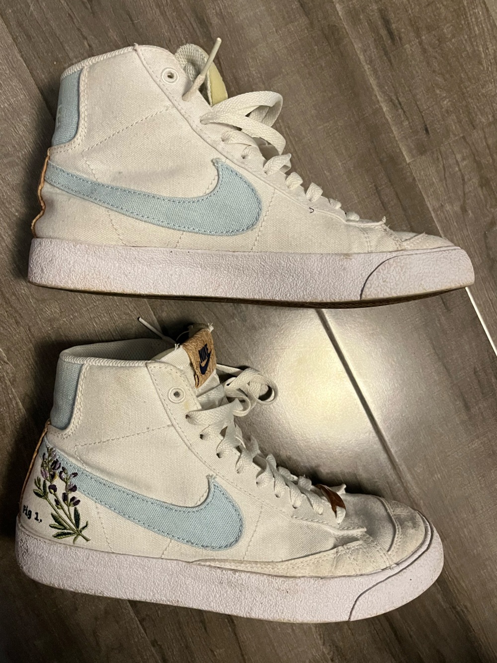 Nike women’s blazer mid ‘77 SE “indigo”